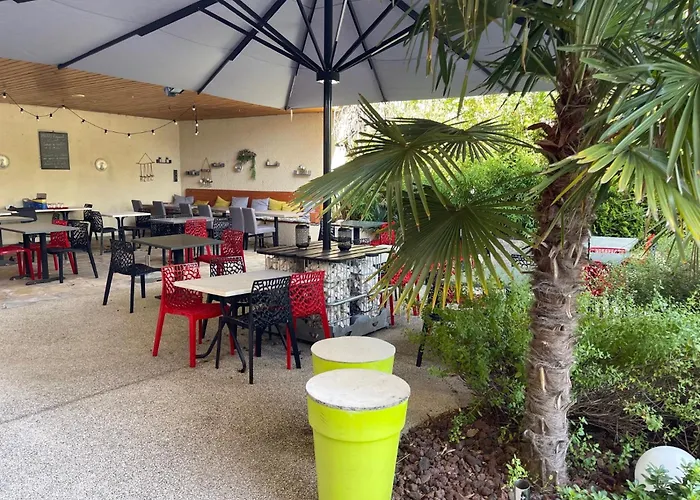 Hotel The Originals Romans-Sur-Isere Le Clos Des Tanneurs